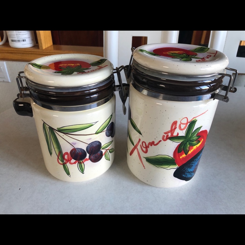 2 ceramic jars New